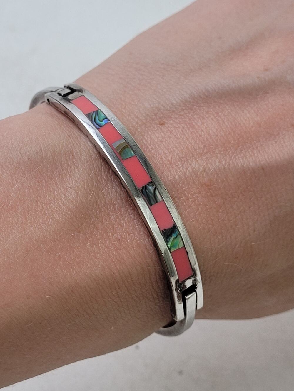 Vintage Sterling Silver Mexican Hinged Bangel Bracelet w Abalone & Pink Enamel